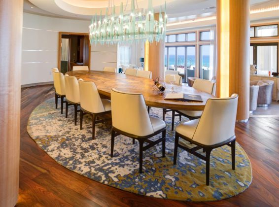 Jetsetter's Dream - Dining Room