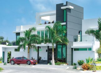 Award-winning architecture Grand Harbour home.