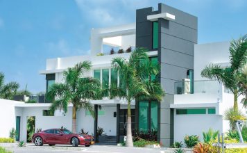 Award-winning architecture Grand Harbour home.