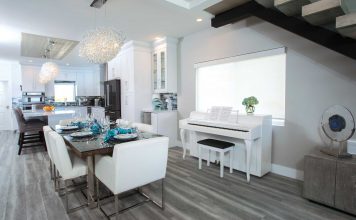 Coastal Chic Eric and Tracey Kline’s condo.